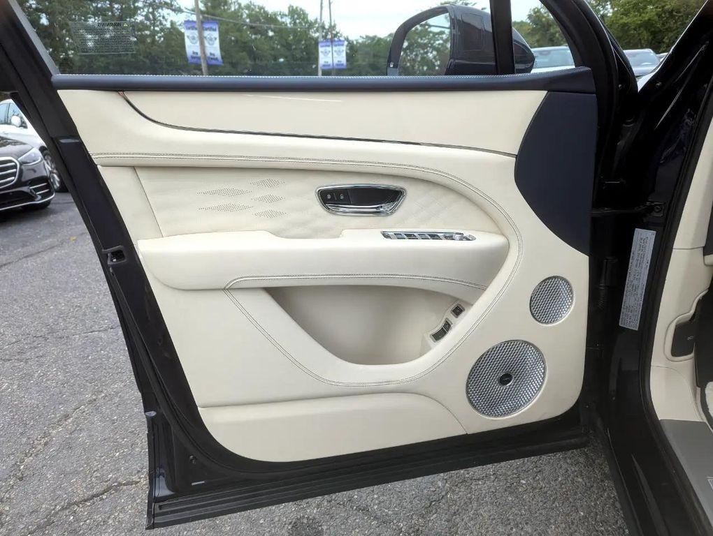 used 2023 Bentley Bentayga car, priced at $199,998