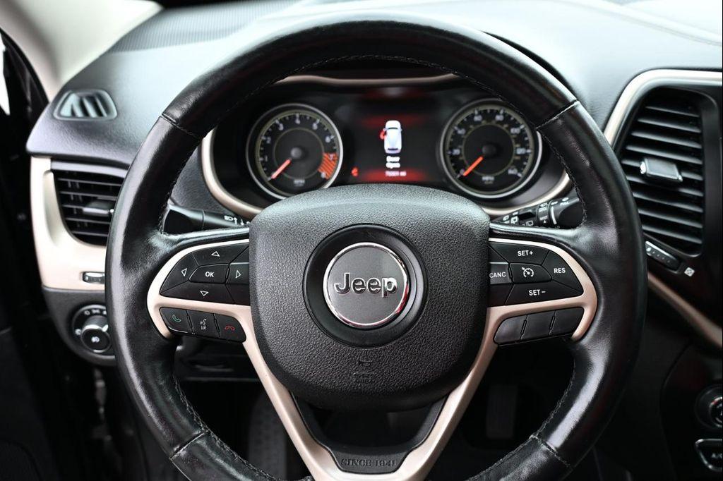 used 2015 Jeep Cherokee car, priced at $12,998