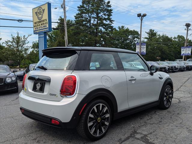 used 2022 MINI Hardtop car, priced at $28,998