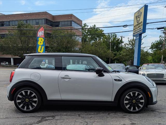 used 2022 MINI Hardtop car, priced at $28,998