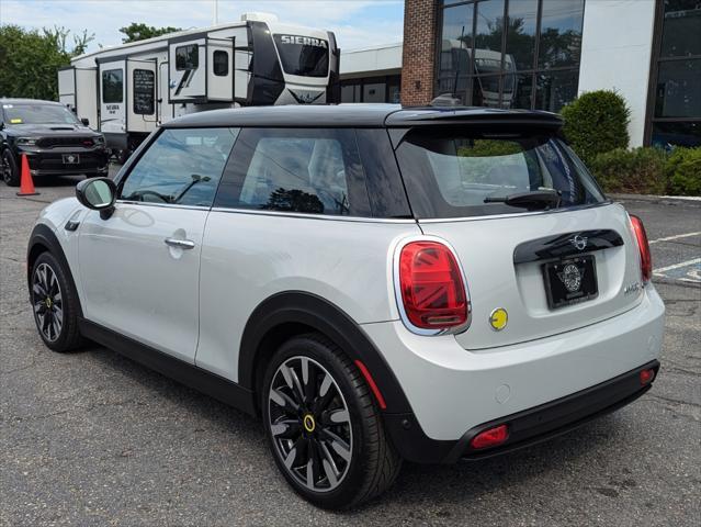 used 2022 MINI Hardtop car, priced at $28,998