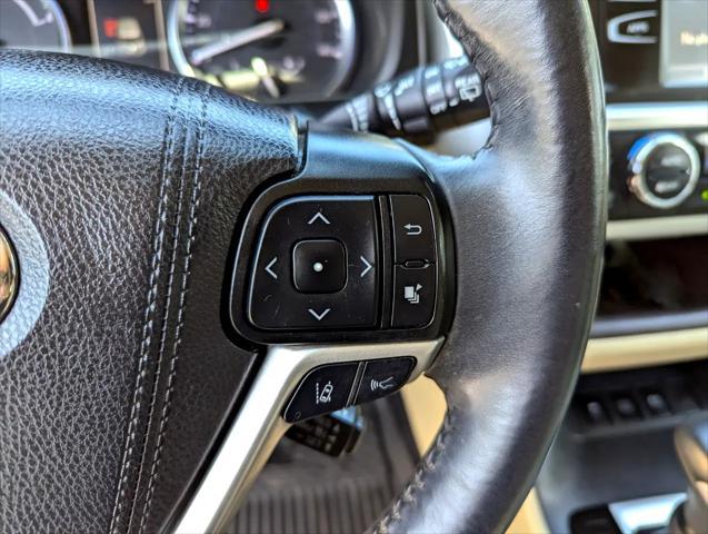 used 2019 Toyota Highlander Hybrid car, priced at $33,998