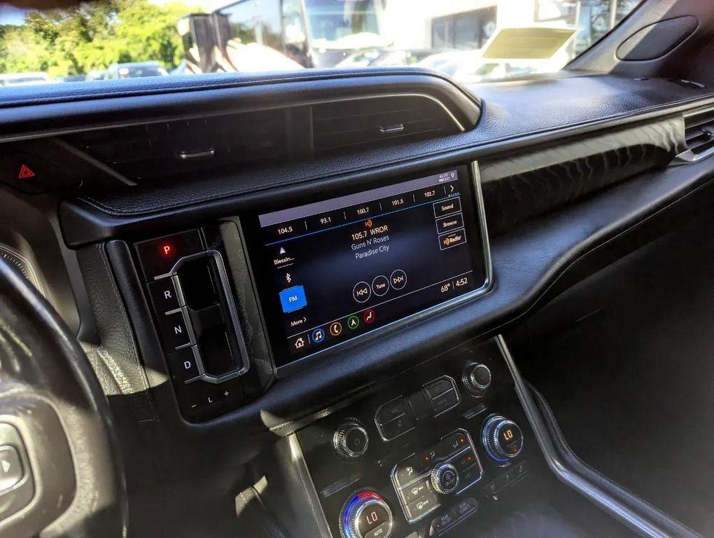 used 2021 GMC Yukon XL car, priced at $45,998