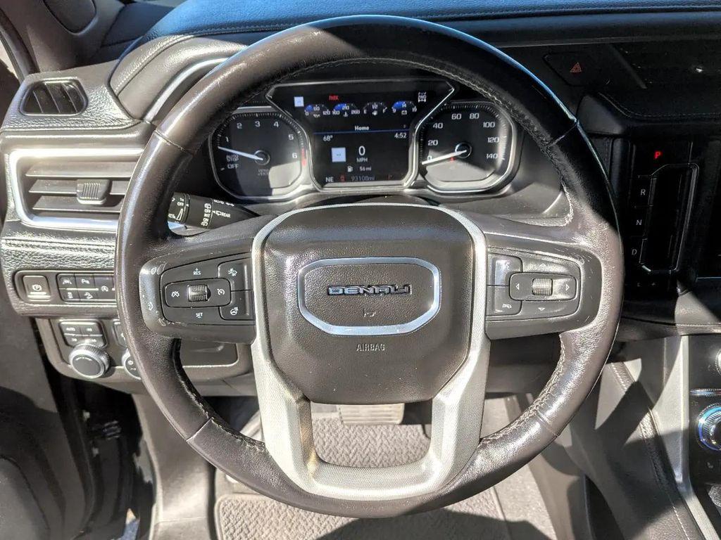 used 2021 GMC Yukon XL car, priced at $45,998