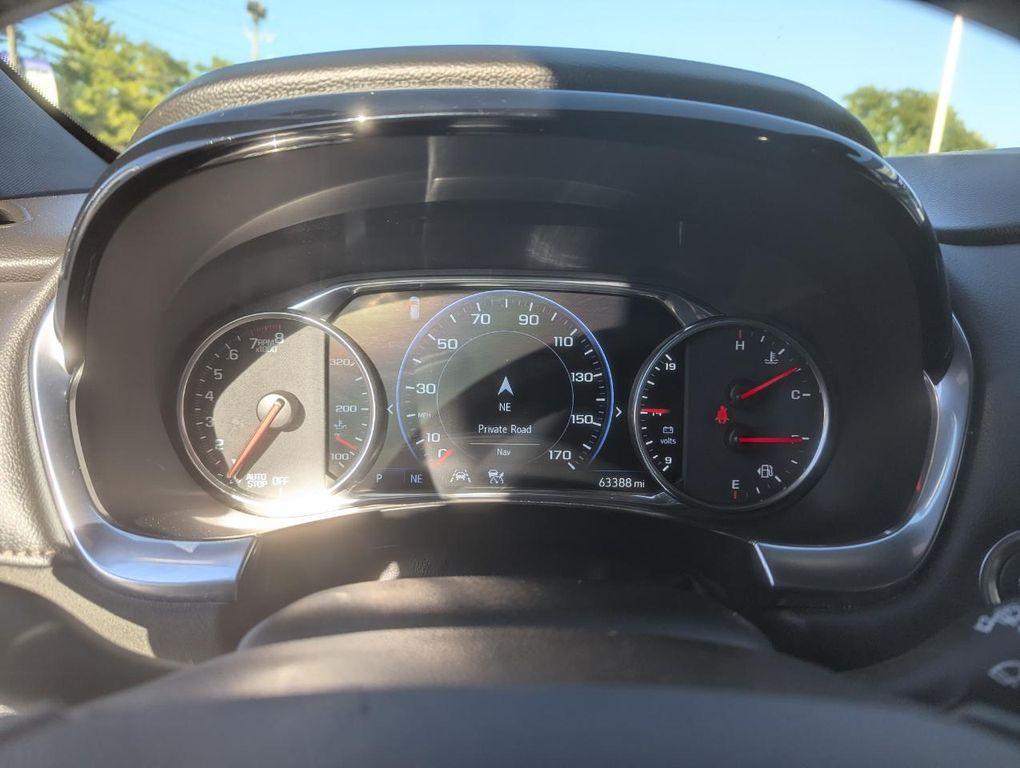 used 2022 Chevrolet Traverse car, priced at $33,698