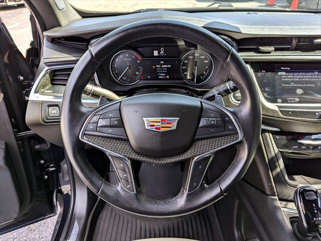 used 2021 Cadillac XT5 car, priced at $33,998