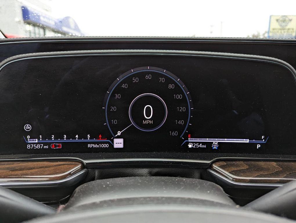 used 2022 Cadillac Escalade car, priced at $69,998