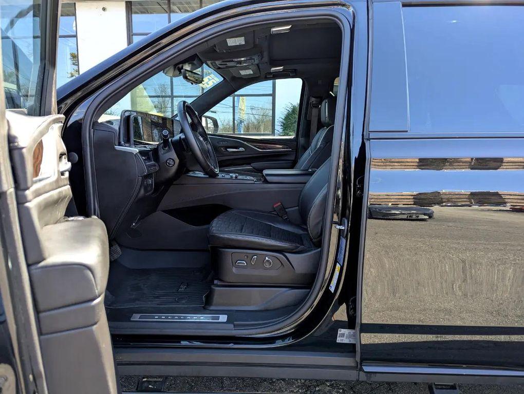 used 2022 Cadillac Escalade car, priced at $69,998