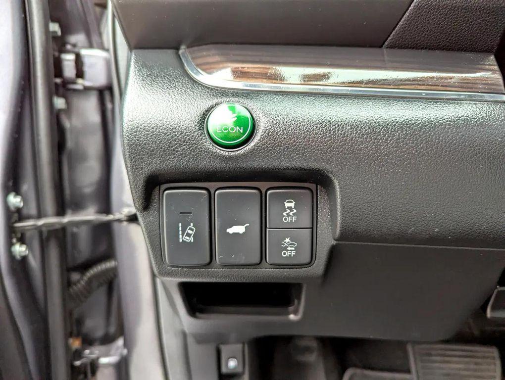 used 2016 Honda CR-V car, priced at $21,998