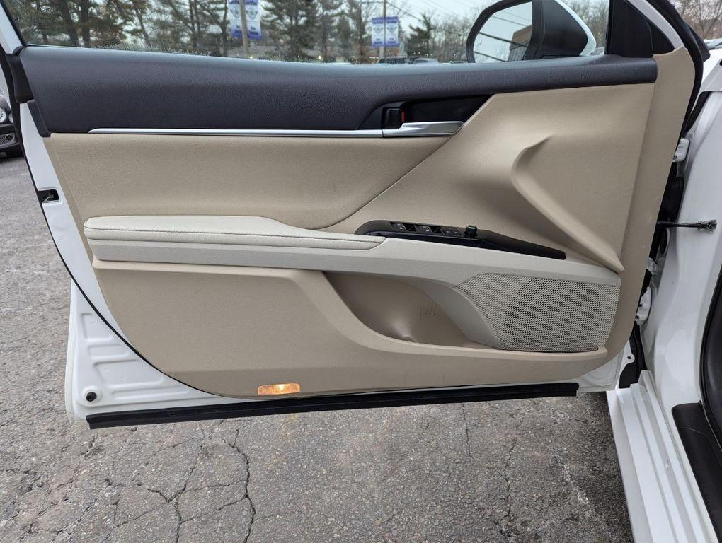 used 2019 Toyota Camry Hybrid car, priced at $25,698