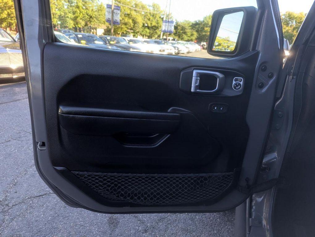 used 2019 Jeep Wrangler Unlimited car, priced at $34,998