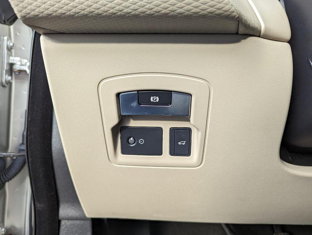 used 2020 Land Rover Range Rover Velar car, priced at $27,698