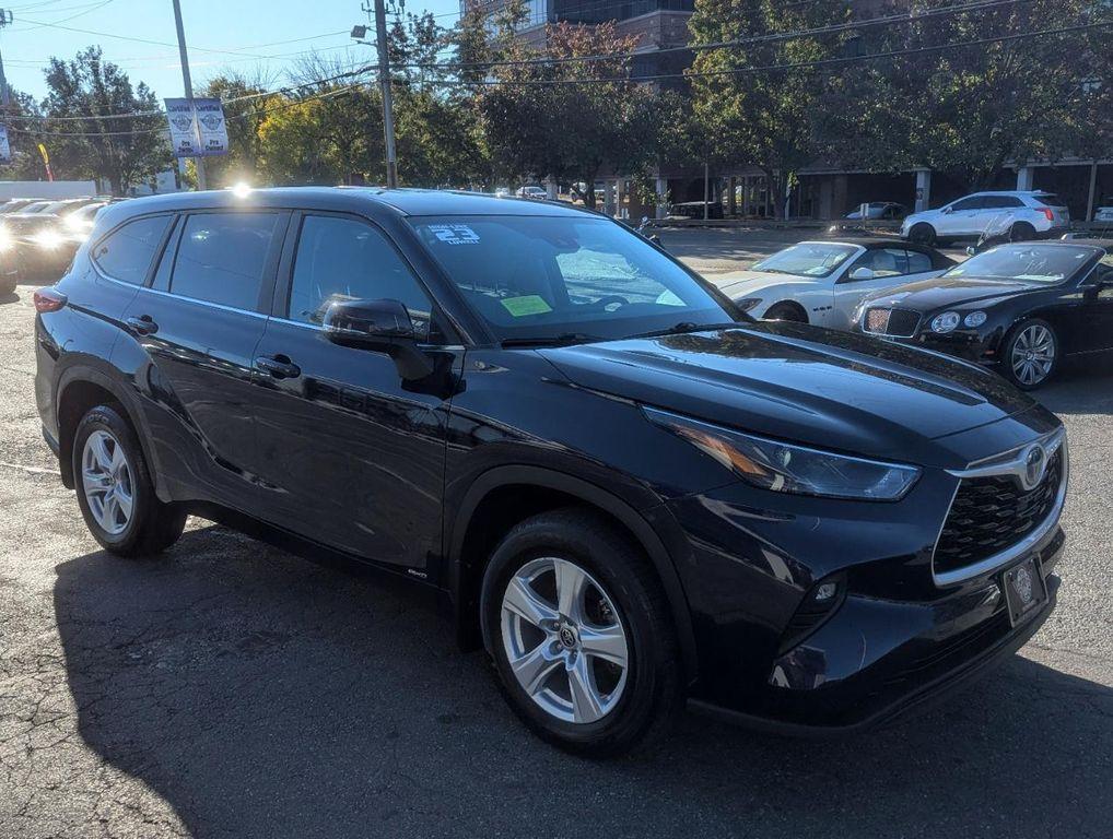 used 2023 Toyota Highlander Hybrid car, priced at $33,698