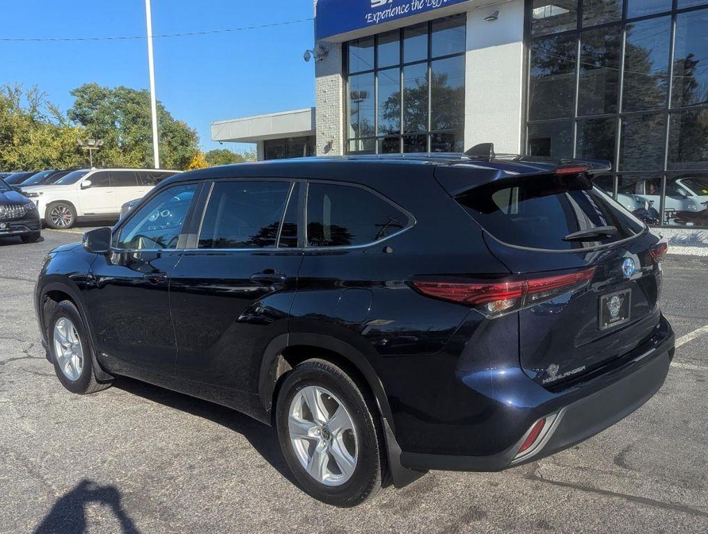 used 2023 Toyota Highlander Hybrid car, priced at $33,698
