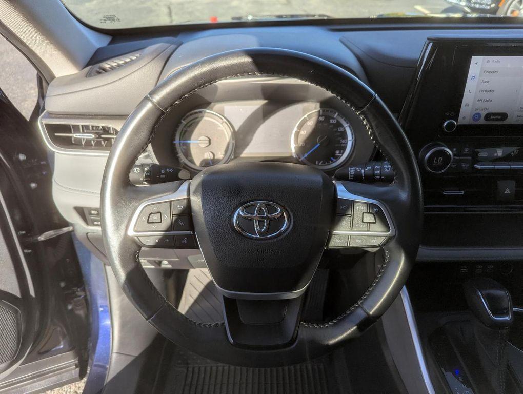used 2023 Toyota Highlander Hybrid car, priced at $33,698