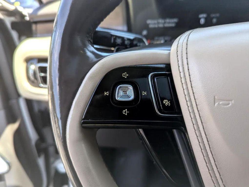 used 2020 Lincoln Aviator car, priced at $34,498