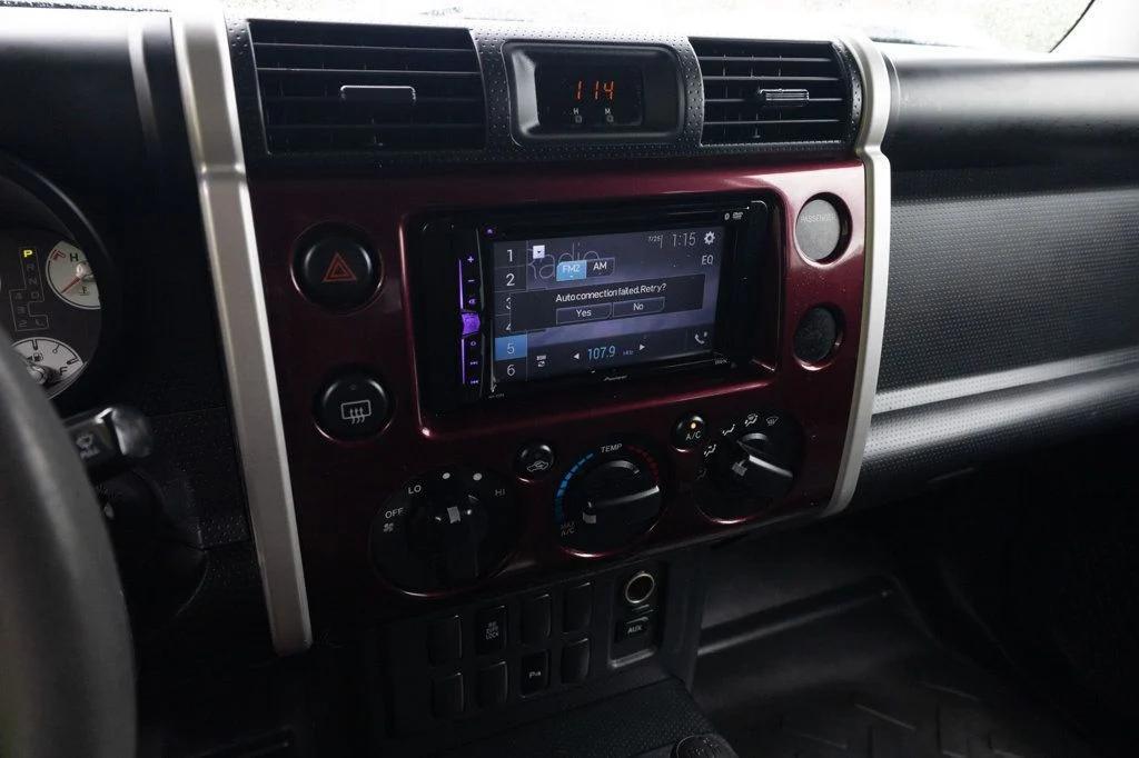 used 2007 Toyota FJ Cruiser car, priced at $14,980