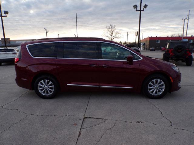 used 2017 Chrysler Pacifica car, priced at $13,995