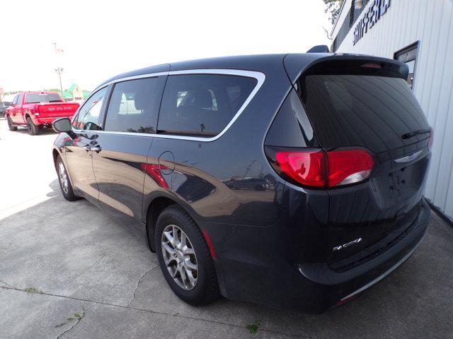 used 2020 Chrysler Pacifica car, priced at $15,995