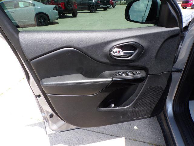 used 2019 Jeep Cherokee car, priced at $13,995