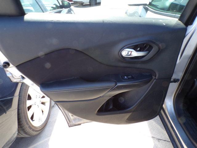 used 2015 Jeep Cherokee car, priced at $10,995