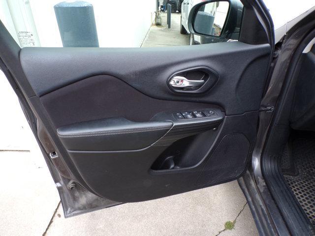 used 2016 Jeep Cherokee car, priced at $10,995