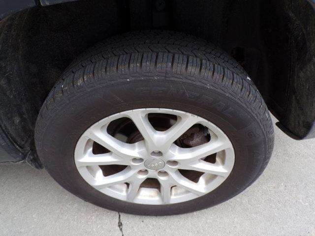 used 2016 Jeep Cherokee car, priced at $10,995