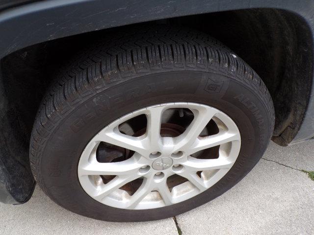 used 2016 Jeep Cherokee car, priced at $10,995