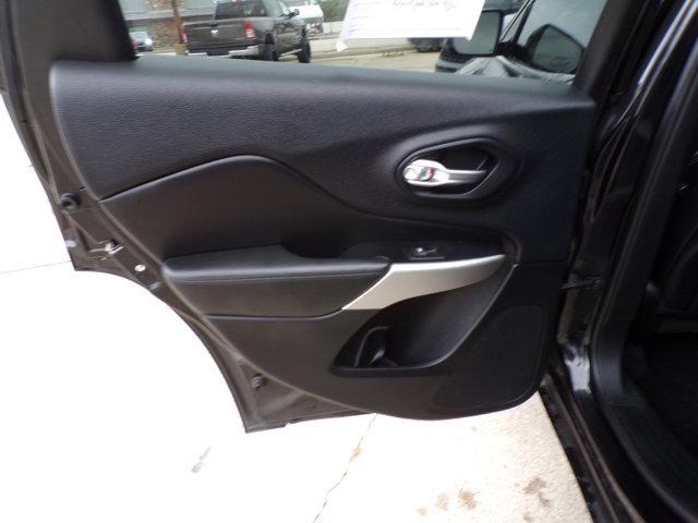 used 2016 Jeep Cherokee car, priced at $10,995