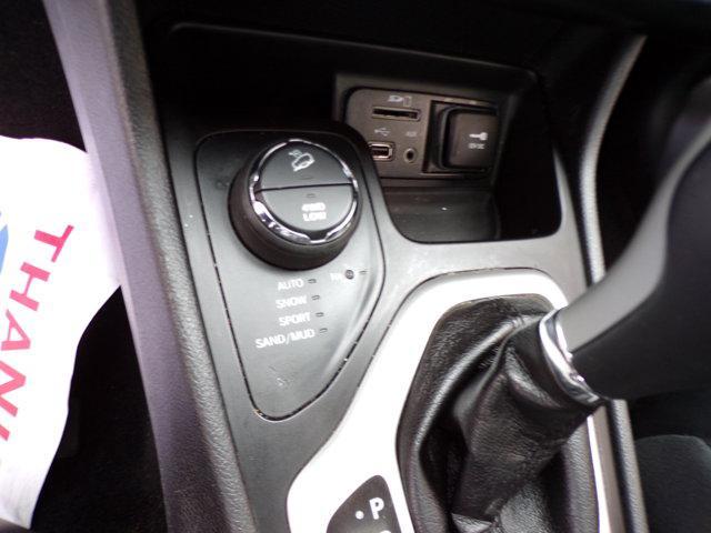 used 2016 Jeep Cherokee car, priced at $10,995