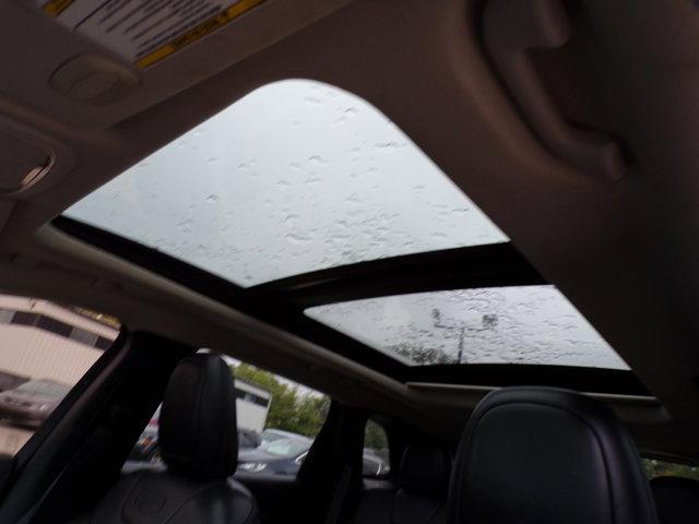 used 2016 Jeep Cherokee car, priced at $10,995