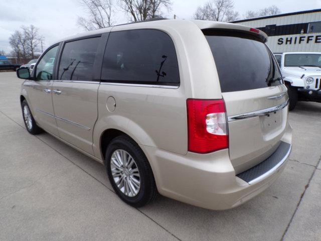 used 2015 Chrysler Town & Country car, priced at $12,995