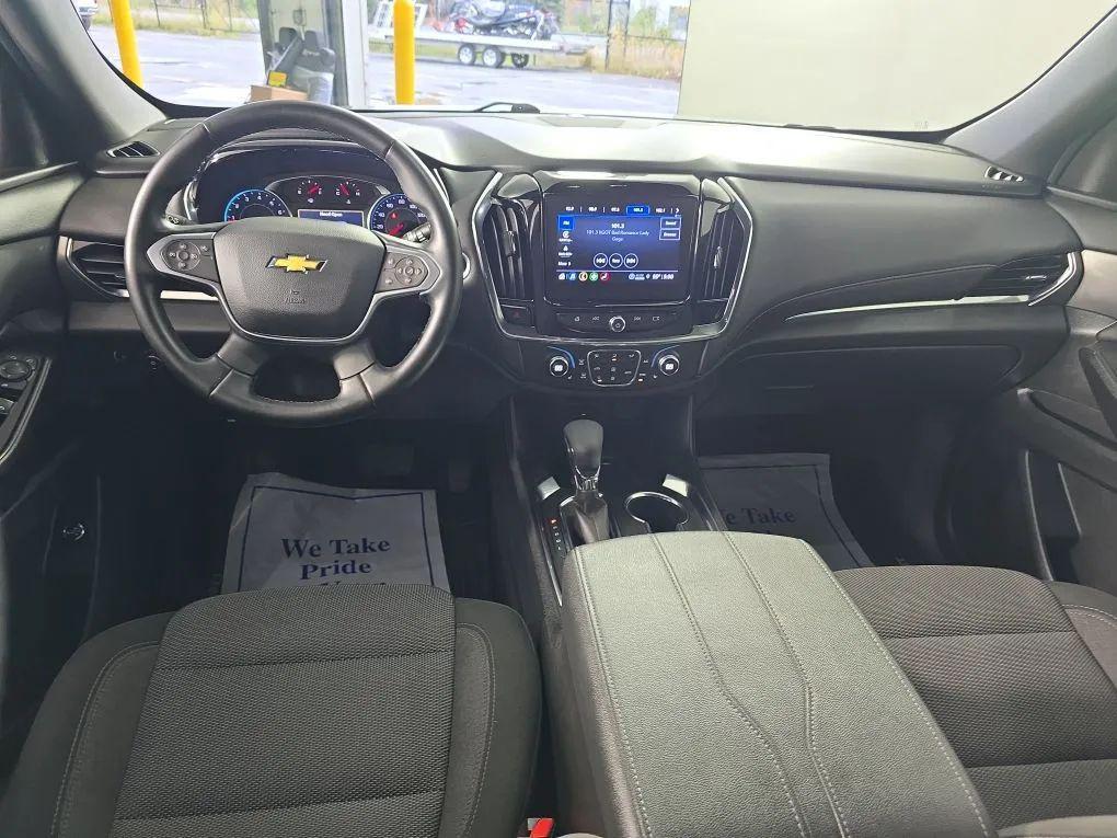 used 2023 Chevrolet Traverse car, priced at $28,977