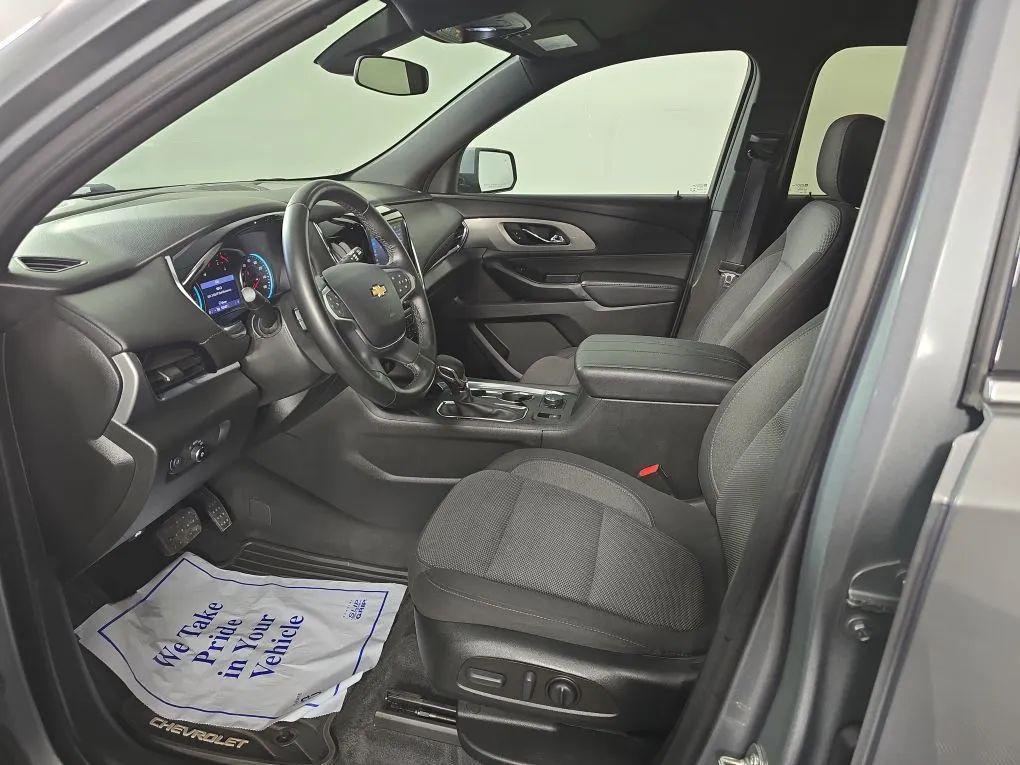 used 2023 Chevrolet Traverse car, priced at $28,977