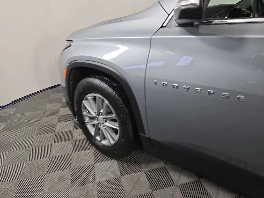 used 2023 Chevrolet Traverse car, priced at $28,977
