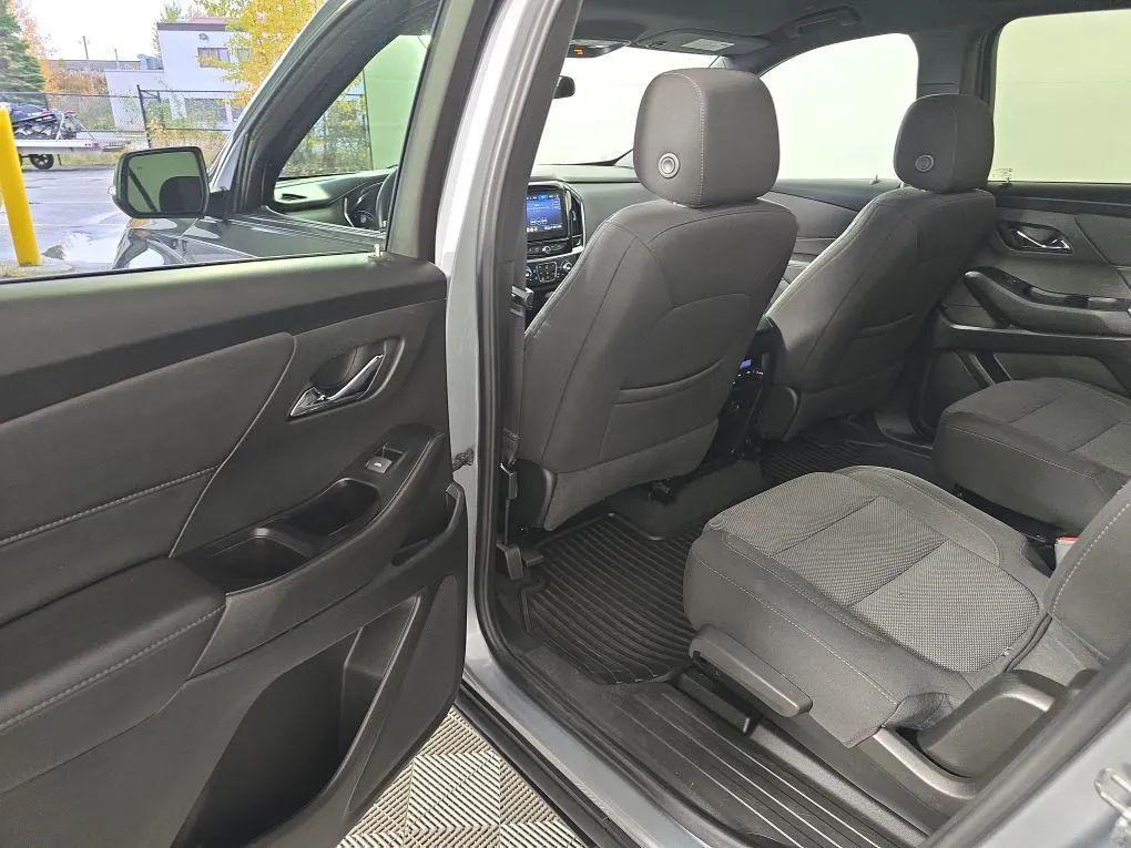 used 2023 Chevrolet Traverse car, priced at $28,977