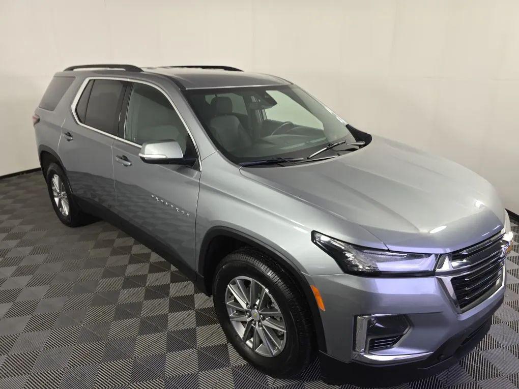 used 2023 Chevrolet Traverse car, priced at $28,977