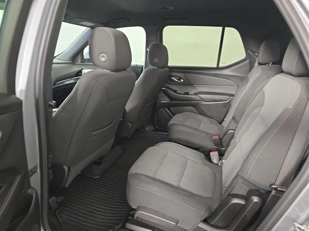used 2023 Chevrolet Traverse car, priced at $28,977