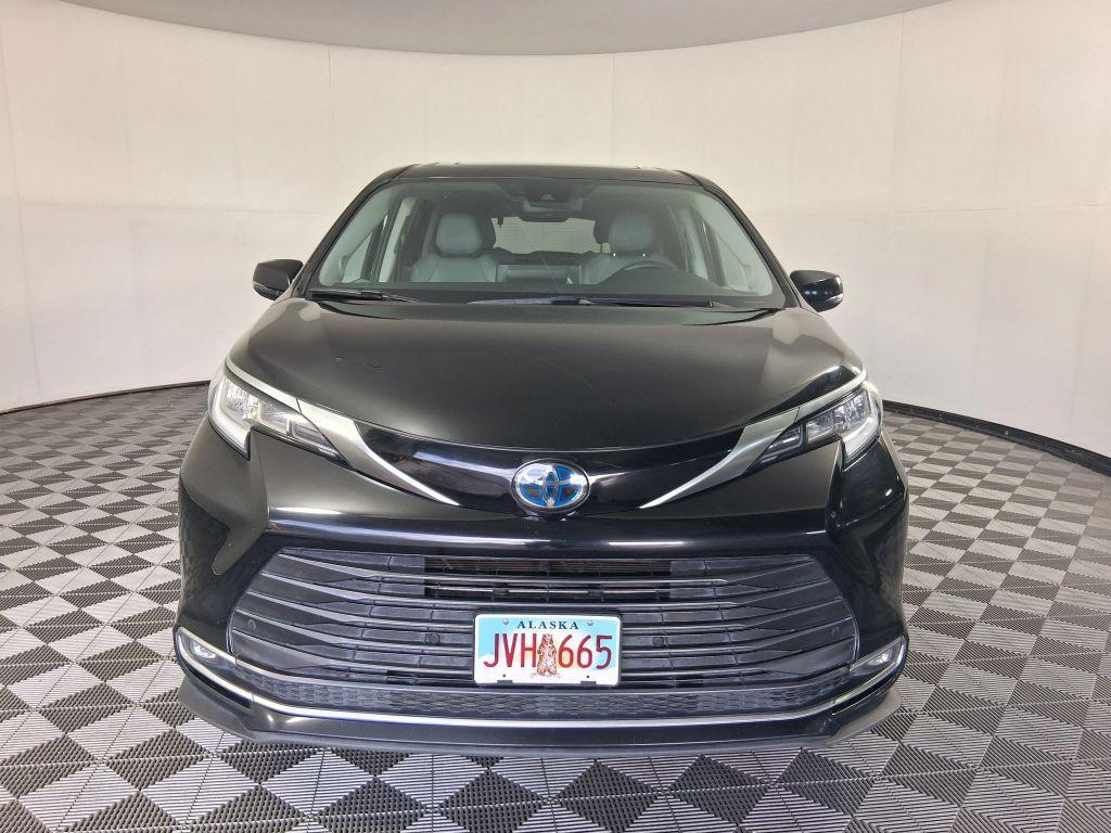used 2022 Toyota Sienna car, priced at $43,977
