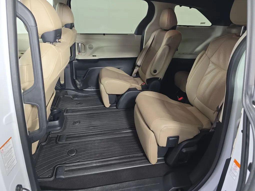 used 2023 Toyota Sienna car, priced at $48,977