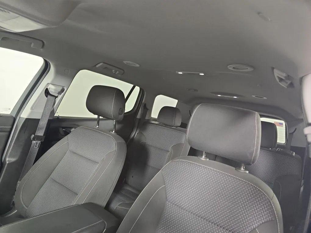 used 2023 GMC Acadia car, priced at $28,977