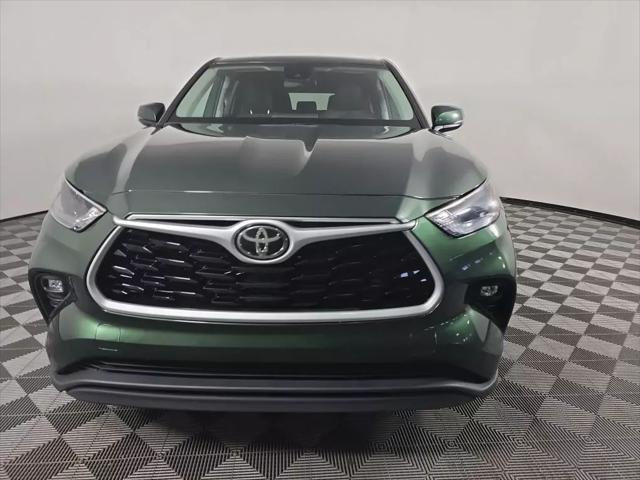 used 2023 Toyota Highlander car, priced at $35,977