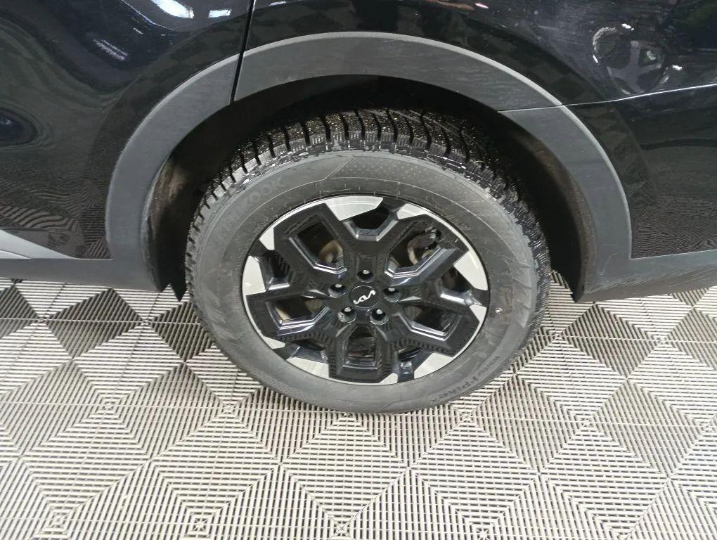 used 2024 Kia Sorento car, priced at $31,977