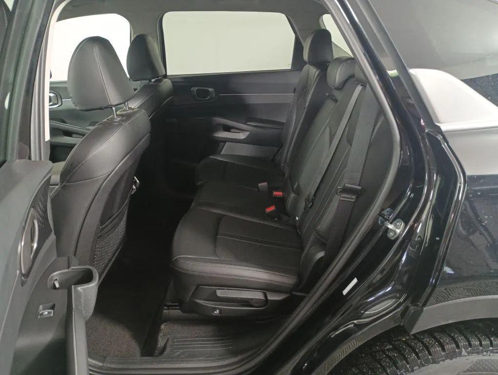 used 2024 Kia Sorento car, priced at $31,977