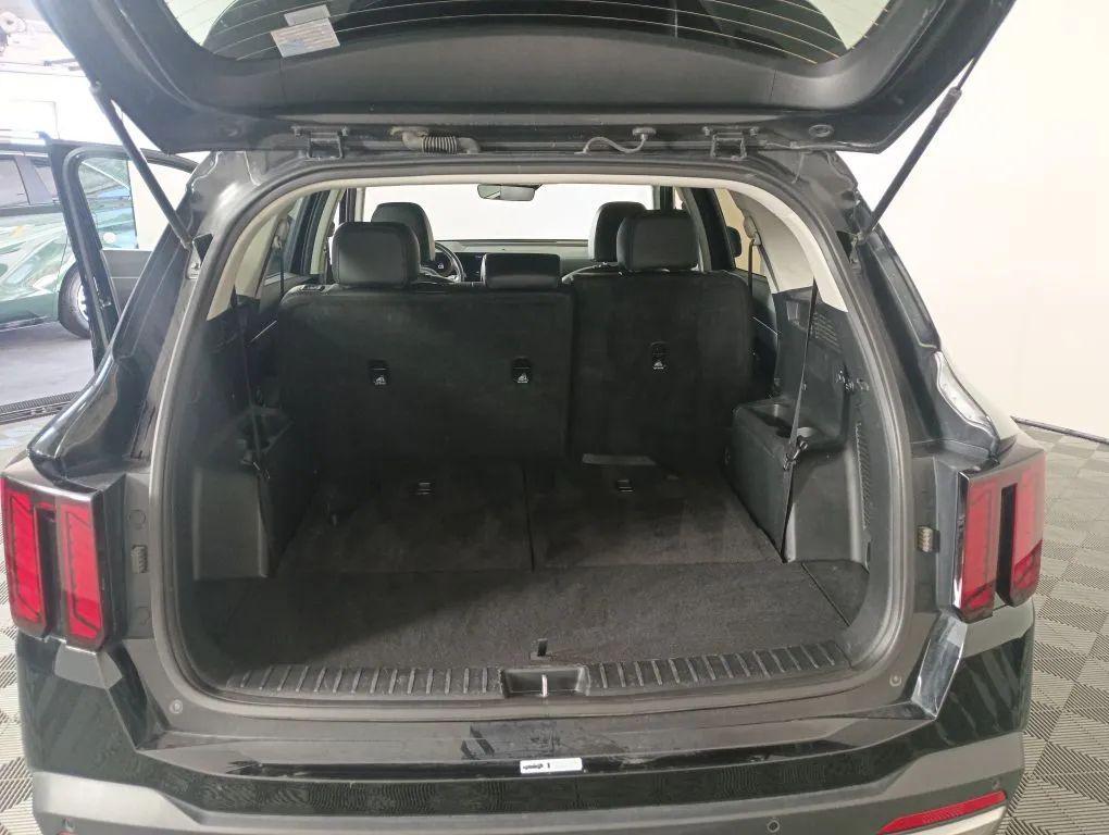 used 2024 Kia Sorento car, priced at $31,977