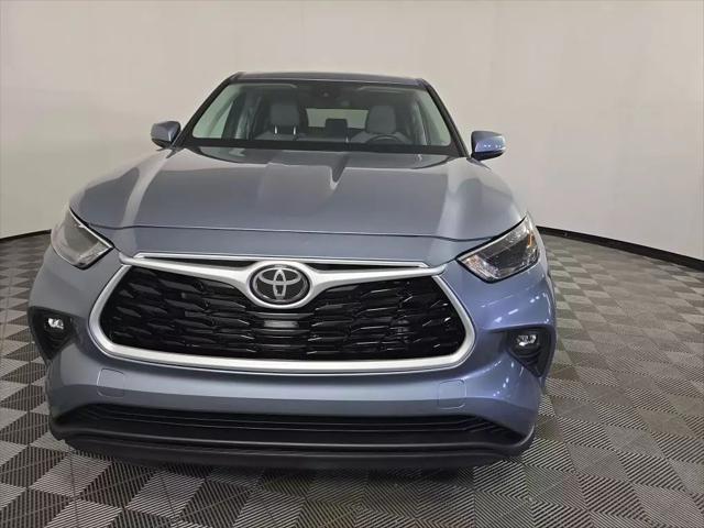 used 2023 Toyota Highlander car, priced at $35,977