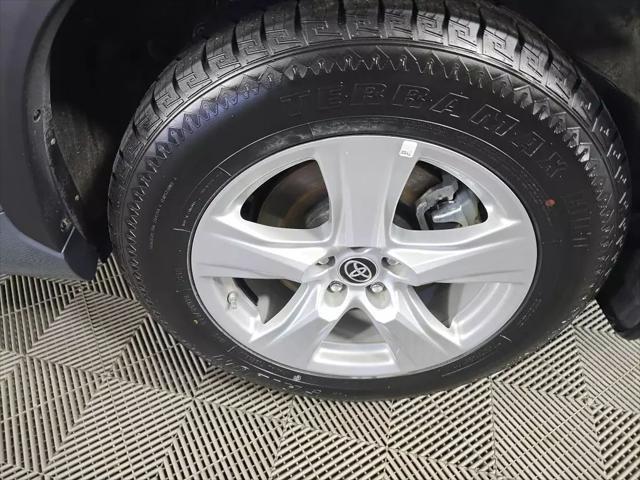 used 2023 Toyota Highlander car, priced at $35,977