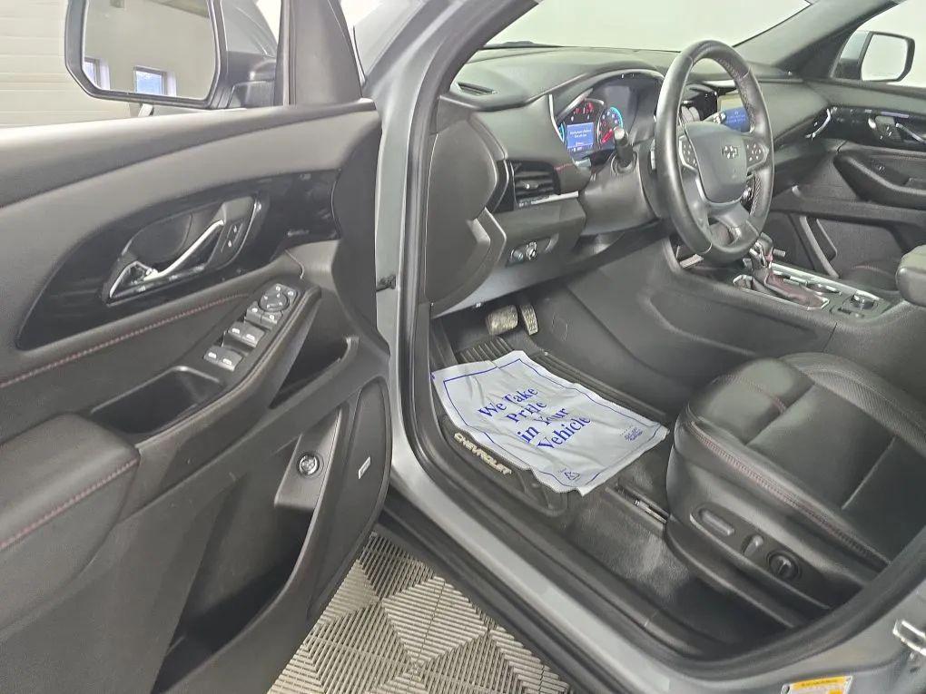 used 2023 Chevrolet Traverse car, priced at $37,977