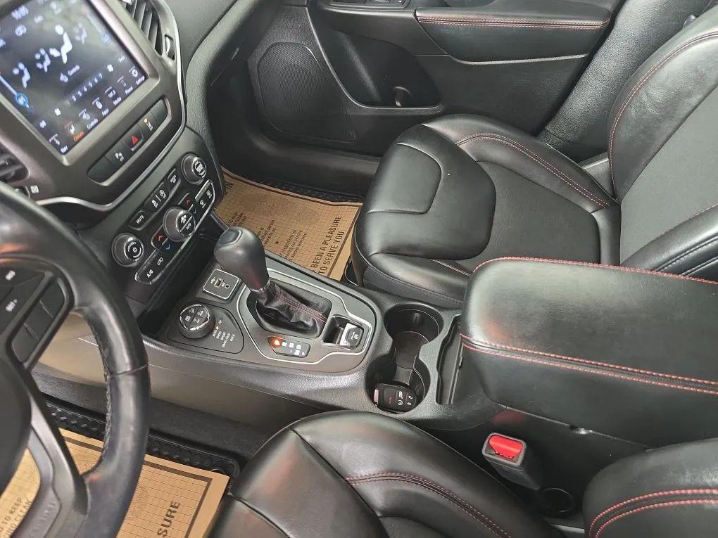 used 2021 Jeep Cherokee car, priced at $25,877