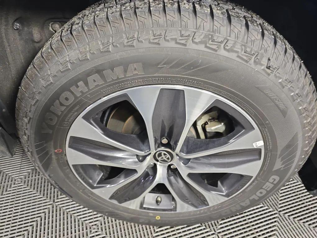 used 2024 Toyota Highlander car, priced at $39,977